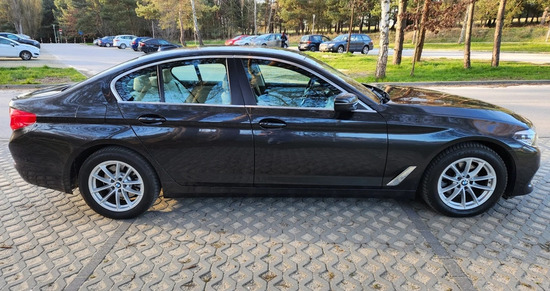 BMW Seria 5 cena 119998 przebieg: 161000, rok produkcji 2019 z Kielce małe 466